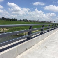 橋梁防撞護欄