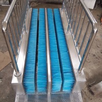 無(wú)動(dòng)力自掃式洗靴機(jī)